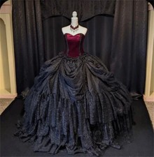 Vintage Victorian Black Gothic Wedding Dresses Tiered Strapless Lace