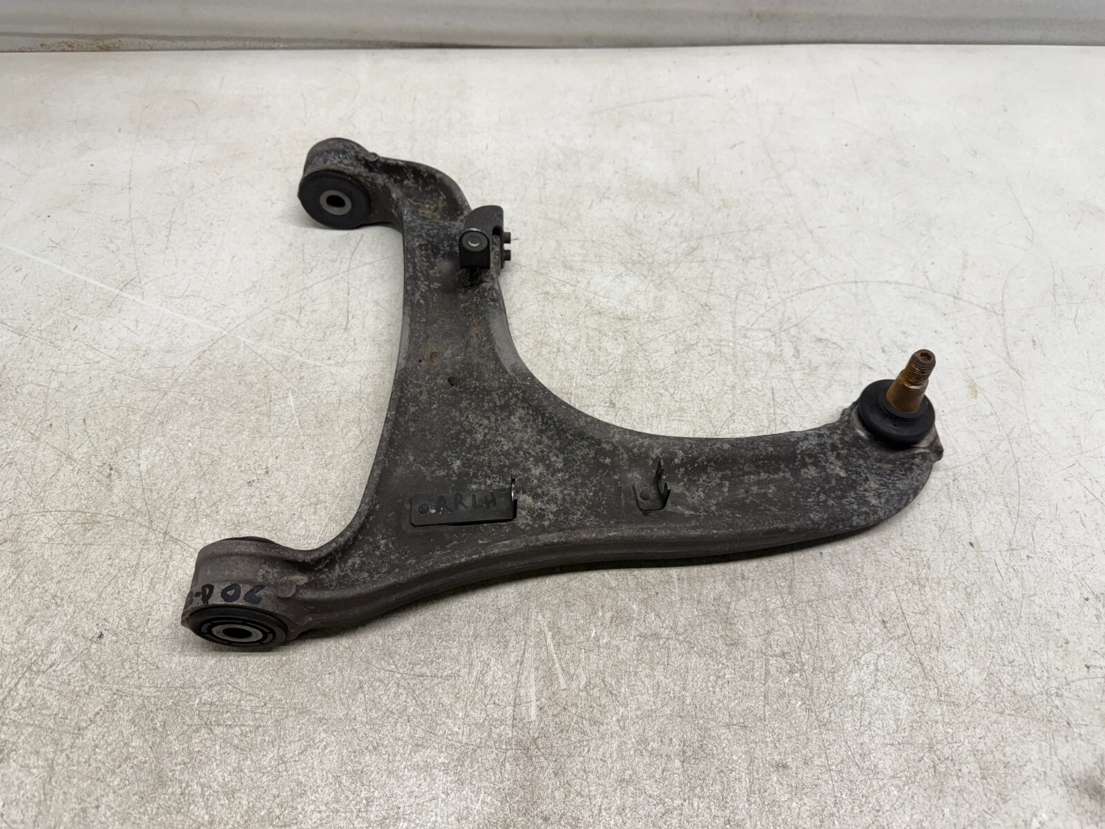 P41154 2003-2012 Maserati Quattroporte M139 Rear Lower Control Arm Left OR Right
