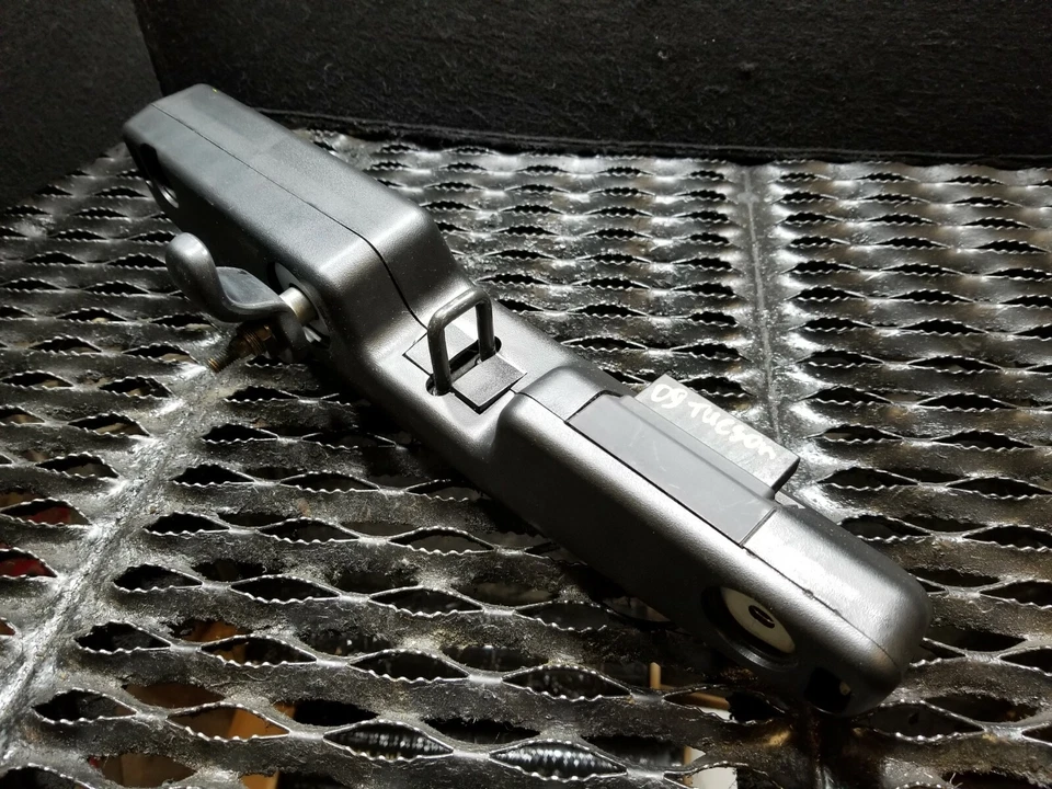 06 07 08 09 HYUNDAI TUCSON REAR WINDOW GLASS STRIKER W/ CONTACT CONNECTOR OEM Foto 4 de 4