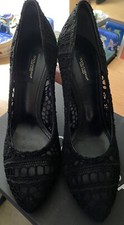 DOLCE & GABBANA Black Floral Eyelet Lace 4" Heel Pump Size 38, Worn Once W/Box