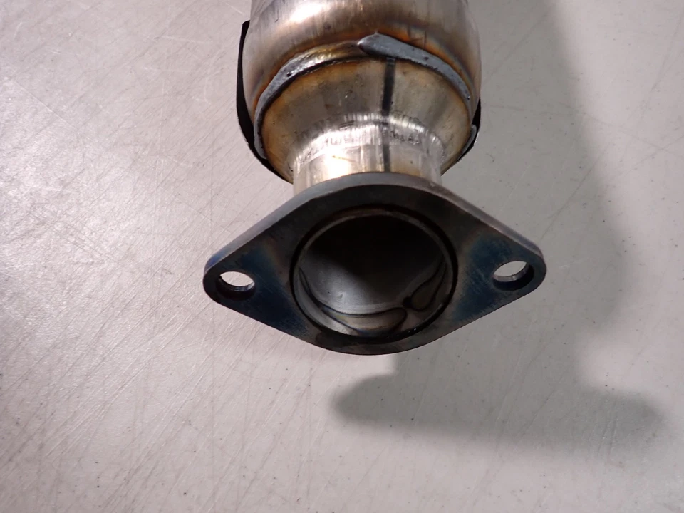 Walker 16646 Catalytic Converter EPA Compliant for Forte Soul Tucson Elantra - Image 3 of 4