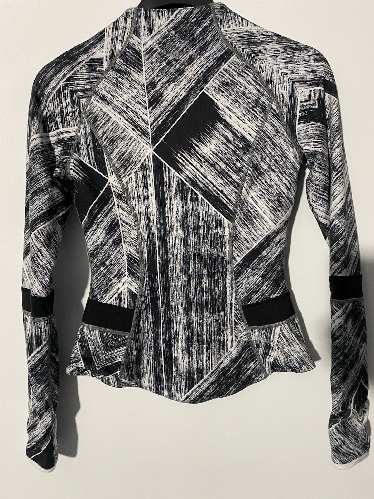 Lululemon-Running Jacket.Full Zip,Reversible,Line… - image 10