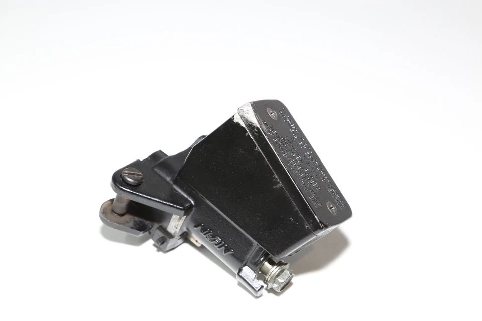 Главный цилиндр переднего тормоза 01–07 Suzuki Hayabusa Gsx1300r 59600-24f00 от оригинального производителя  - Изображение 2 из 4