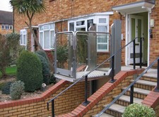 External Platform Lift – Wheelchair Access Lift for Outdoor Steps | DHG services