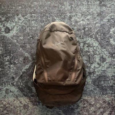 Arc'teryx Mantis 26 Rucksack schwarz reparaturbedürftig robust Reise Daypack