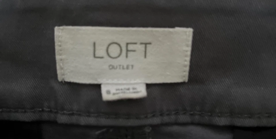 Pantalones de vestir para mujer Loft curvilíneos rectos grises medianos talla 8 Foto 3 de 4