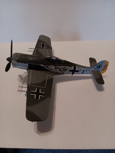 FW-190 Focke-Wulf Franklin comme neuf/armure - Photo 1 sur 10