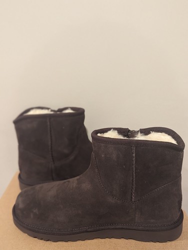 Ugg Australia Kids Adri Classic Mini Boots Size 5 NIB - Picture 2 of 6