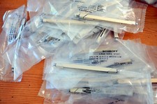 1-SCHROFF-BIRTCHER 40-8-LF-S Wedge Lock PCB Retainer