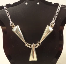 Silver Tone Triangle Faceted Necklace Mexico MO 28 V Chain Modern Triangular 22"