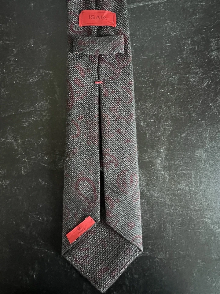 Isaia men's tie gray red paisley neck Tie Silk wool Classic Italy 3.5" woven - Image 3 of 4