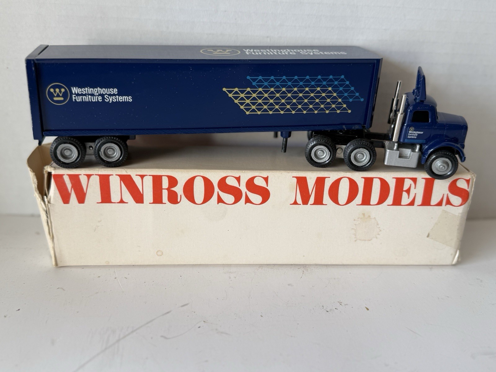 Winross Westinghouse Box Truck Flatbed Furniture Hauler