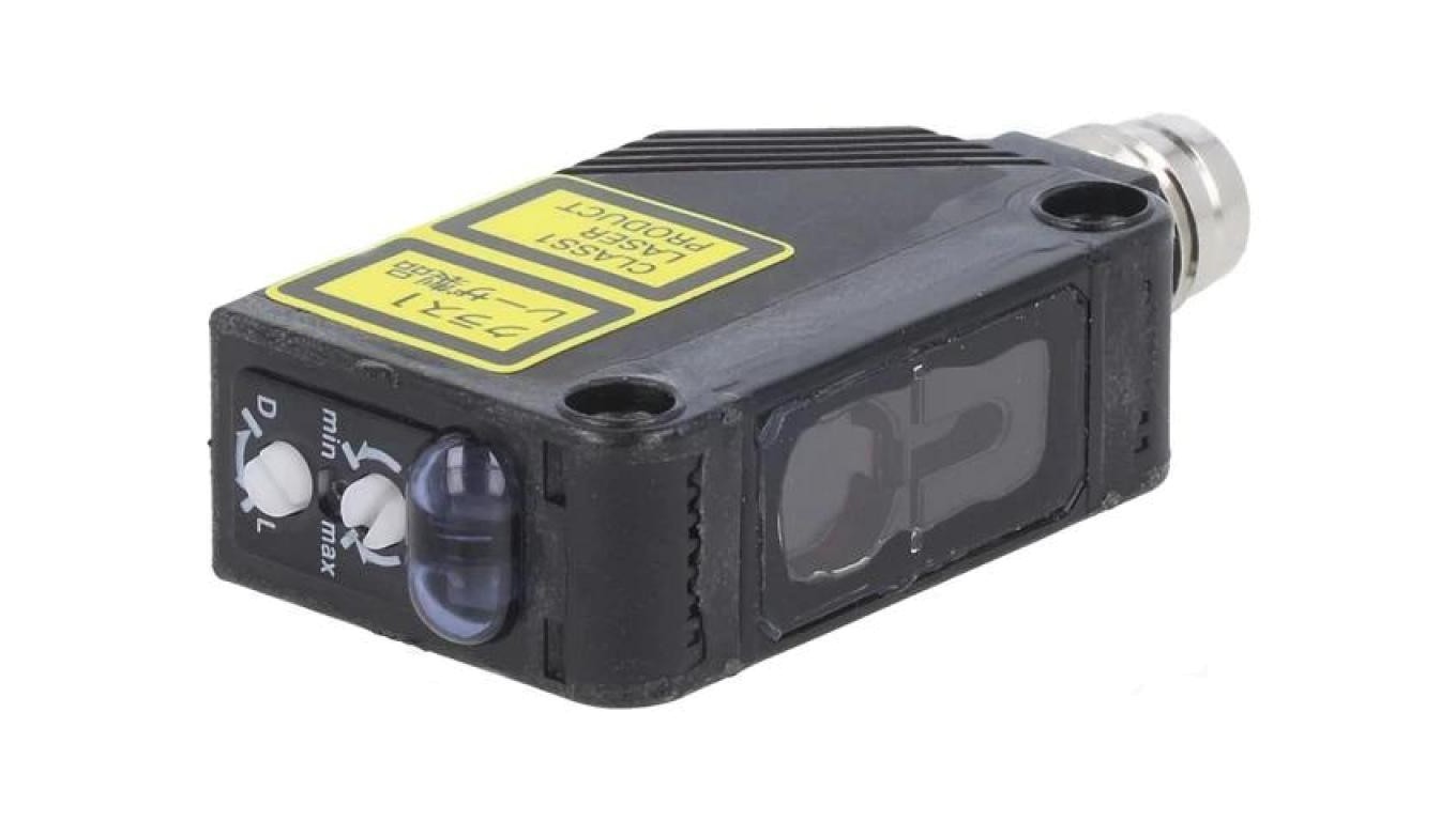 Photoelectric Sensor with 20015000mm Range PNP UZAS E3Z-LR86