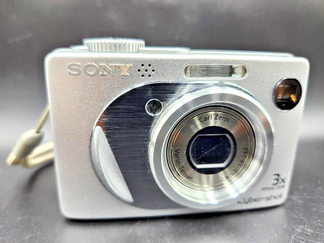 Sony Cyber-Shot DSC-W1 Digital Camera Silver 5.1 MP Zeiss 3x
