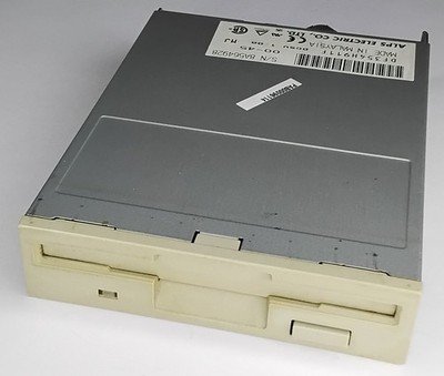 3,5'' Disketten-Laufwerk, intern, 1,44 MByte, Alps DF354H, beige, gebraucht