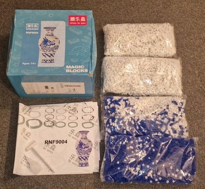 Blau-weiße Bausteine Vase 40000 Teile ausgemustertes Set
