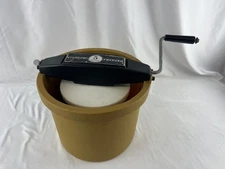 Vintage Sterling 165A Richmond Cedar 5 Quart Manual Ice Cream Maker