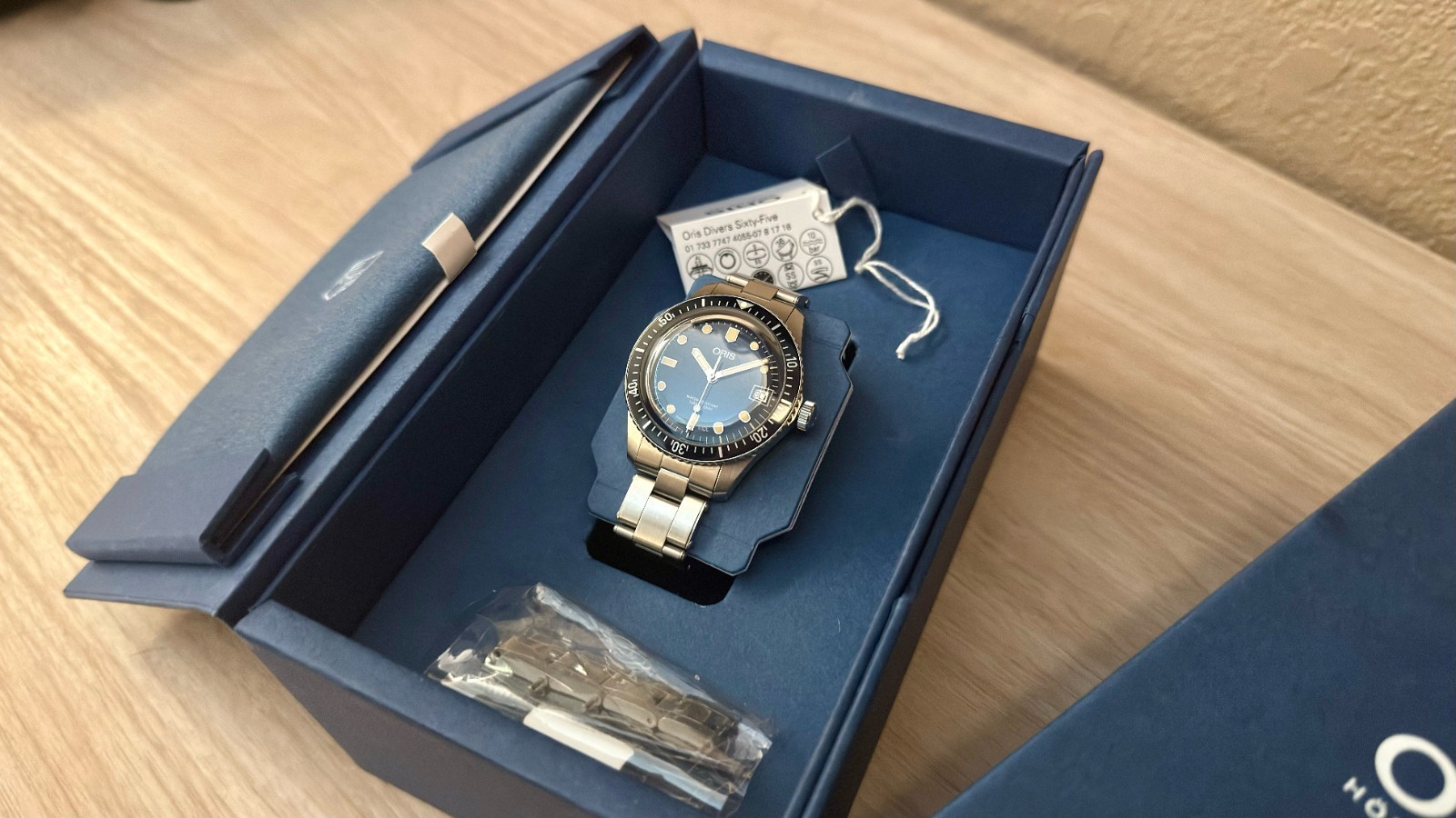 Oris Divers Sixty-Five 65 Blue 36mm Automatic Watch 01 733 7747 4055-07 8 17 18 image 4