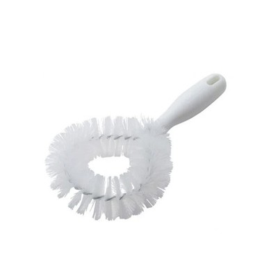 VEGETABLE BRUSH, 9-1/4''L X 4-3/4''W, POLYESTER BRISTLES, PLASTIC HANDLE, WHT