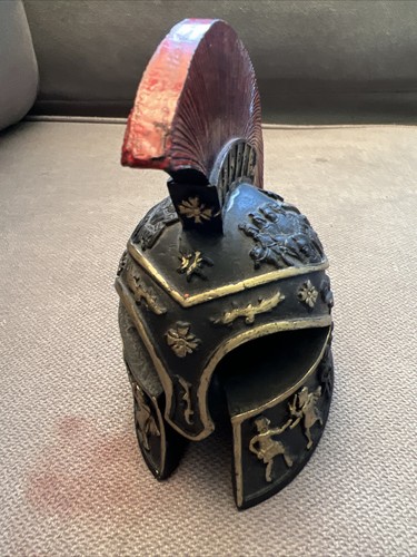 Miniature Spartan Helmet - Picture 3 of 6