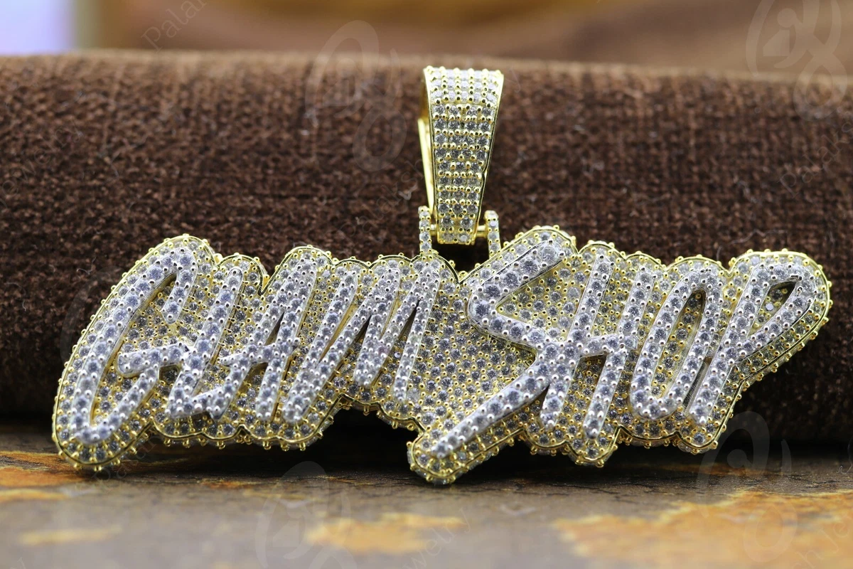 Custom jewelry pendant deals