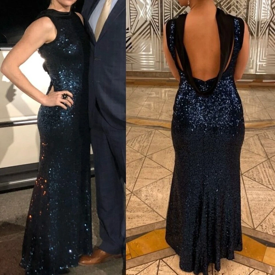 NUEVO CON ETIQUETAS BADGLEY MISCHKA Maxi Vestido Azul Largo 2 XS Lentejuelas Capucha Drapeado $995 Foto 2 de 4