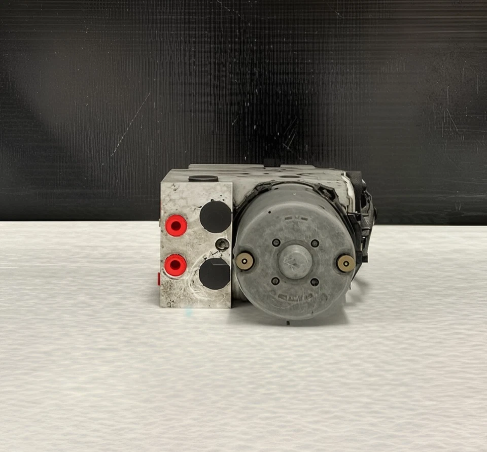 2000-2005 Cadillac DeVille ABS módulo bomba de freio antibloqueio sem freio ativo - Imagem 2 de 4