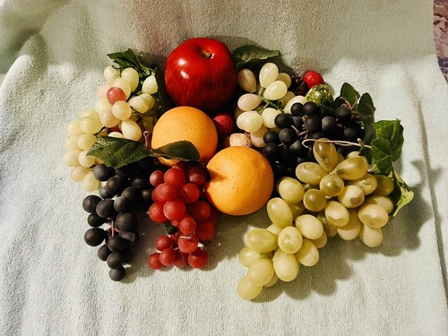 Artificial Plastic Fruits Lifelike Realistic For Home Kitchen Nuts/Fruit 13 Piec - Picture 4 of 4