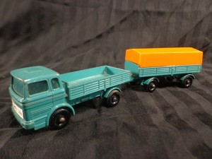 matchbox mercedes truck and trailer