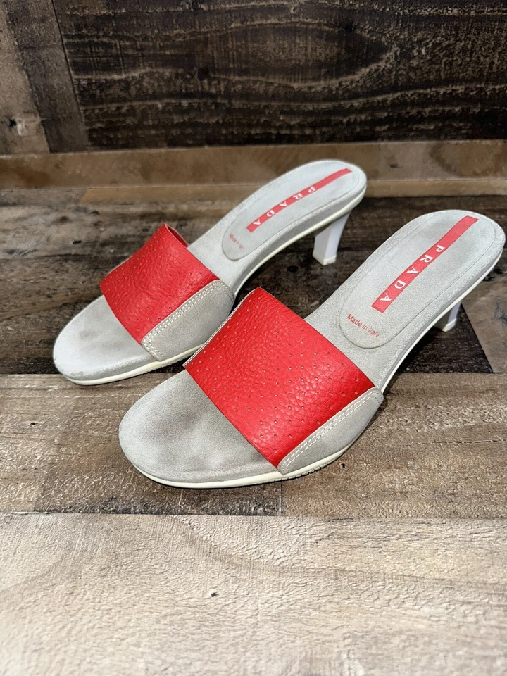 Sandalias de tacón de gatito de cuero y gamuza PRADA talla 36 caja original y bolsa antipolvo Foto 2 de 4