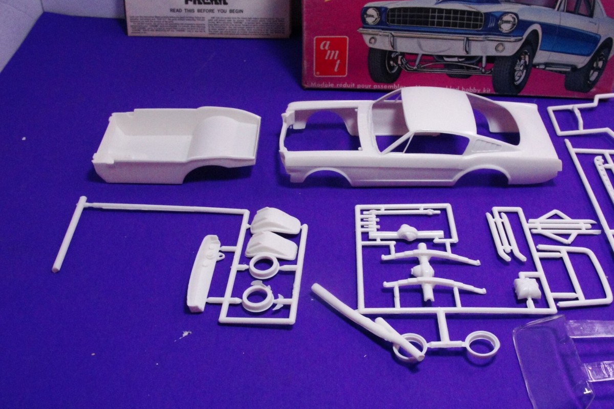 AMT T157 Street Freaks High Roller 1966 Ford Mustang Model Kit 1