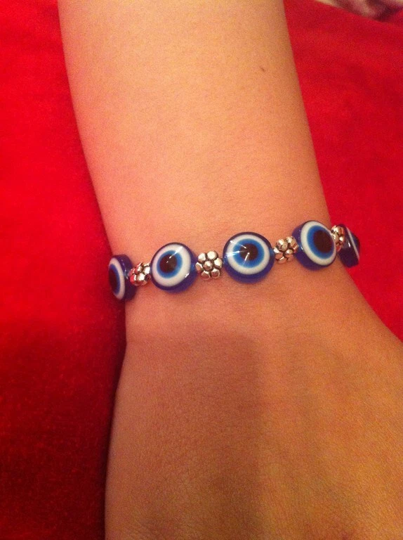 Pulsera de cuentas Blue Evil Eye hecha a mano $$ Foto 3 de 4