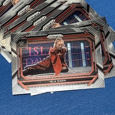 VERY NICE Isla Dawn 2023 Panini Prizm WWE #82 WRESTLING Chrome Prism Card