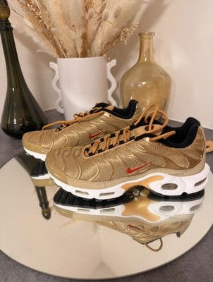 NIKE AIR MAX PLUS QS TUNED 1''GOLD'' REFLEKTIEREND (903827 700) 