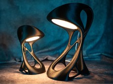 Lámpara de mesa alienígena