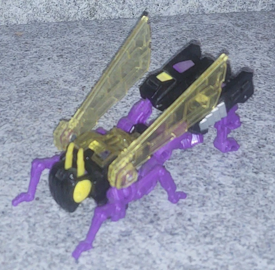 Transformers Titans Return KICKBACK Complete Legends generations Insecticon - Image 3 of 4