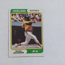 Topps 1974 Reggie Jackson #130 Base Set Oakland Athletics Baseball Card