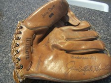 Wilson Vintage Baseball Glove - A2965 - Catfish Hunter Model - RH - 8.5 Inches