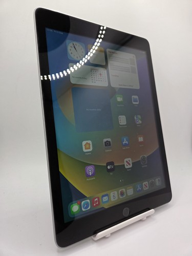 Apple iPad 5th Gen Grey Unlocked Wi-Fi + 4G 32GB 128GB 9.7" iPadOS Tablet - Picture 2 of 11