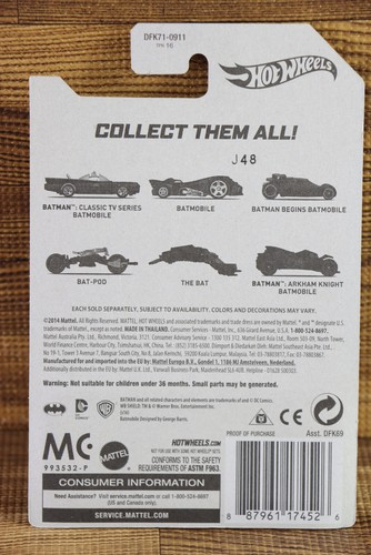 2014 Hot Wheels Batman Classic TV Series Batmobile 1/6 - Picture 3 of 3