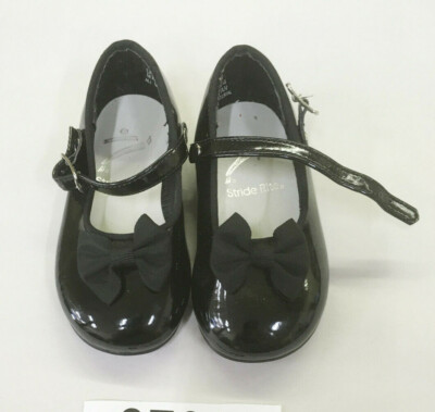 shiny black mary jane shoes
