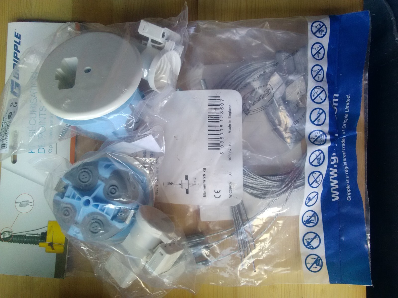 Kit DCL point de centre Eur'Ohm pour fixer un lustre lourd sans abîmer le plafond placo