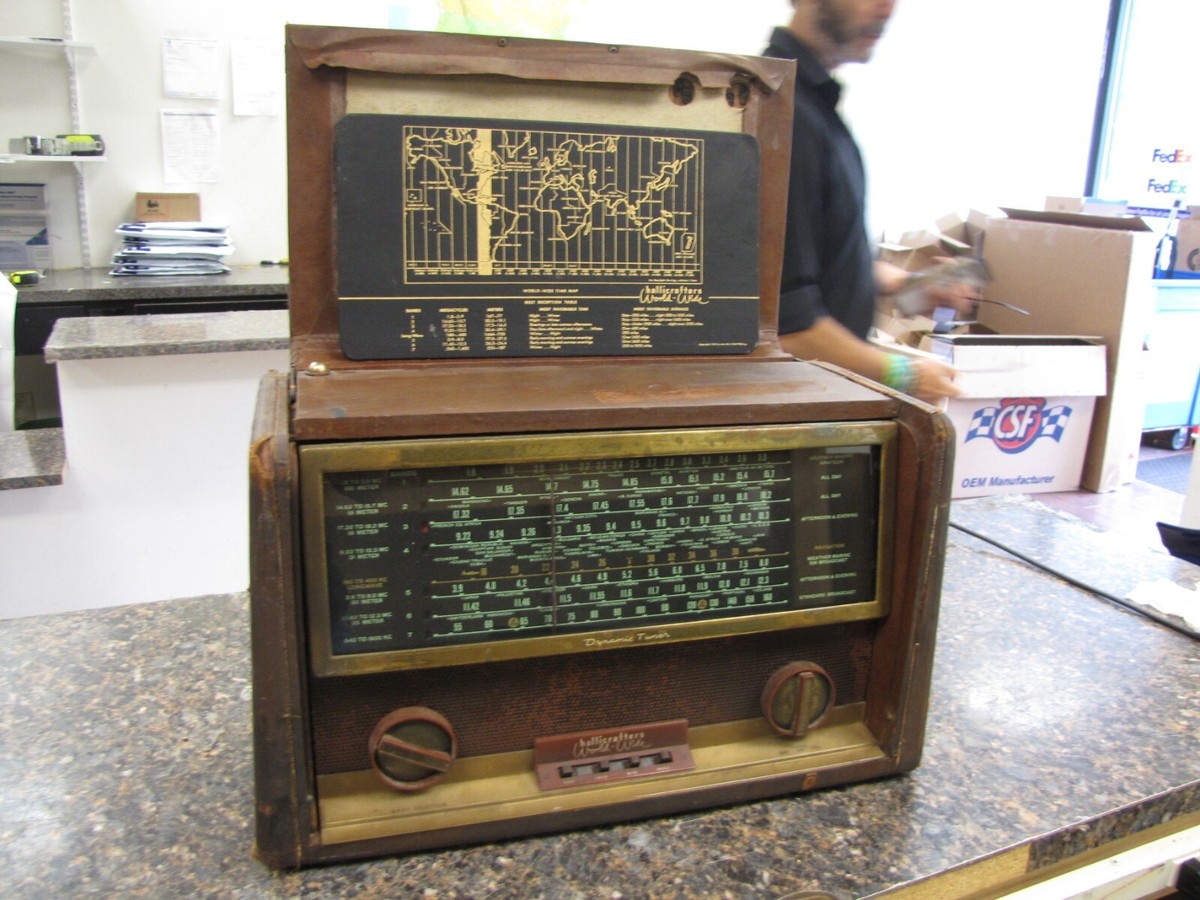 1952 Hallicrafters TW-2000 Transoceanic World-Wide 8-Band Radio 