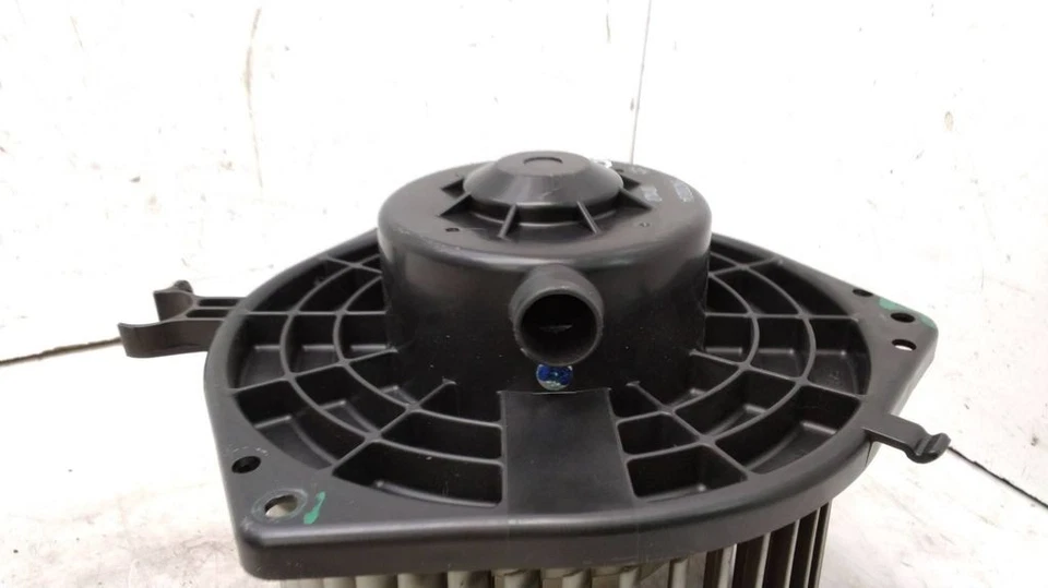 Renault Laguna III MK3 2008 LHD 2.0dCi Heizungslüfter 8400004 Diesel 110kW - Bild 3 von 4