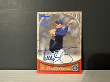Freddy Garcia Auto 1999 Bowman #18 On Card Blue Rookie Autograph FREE SHIP. rookie card picture