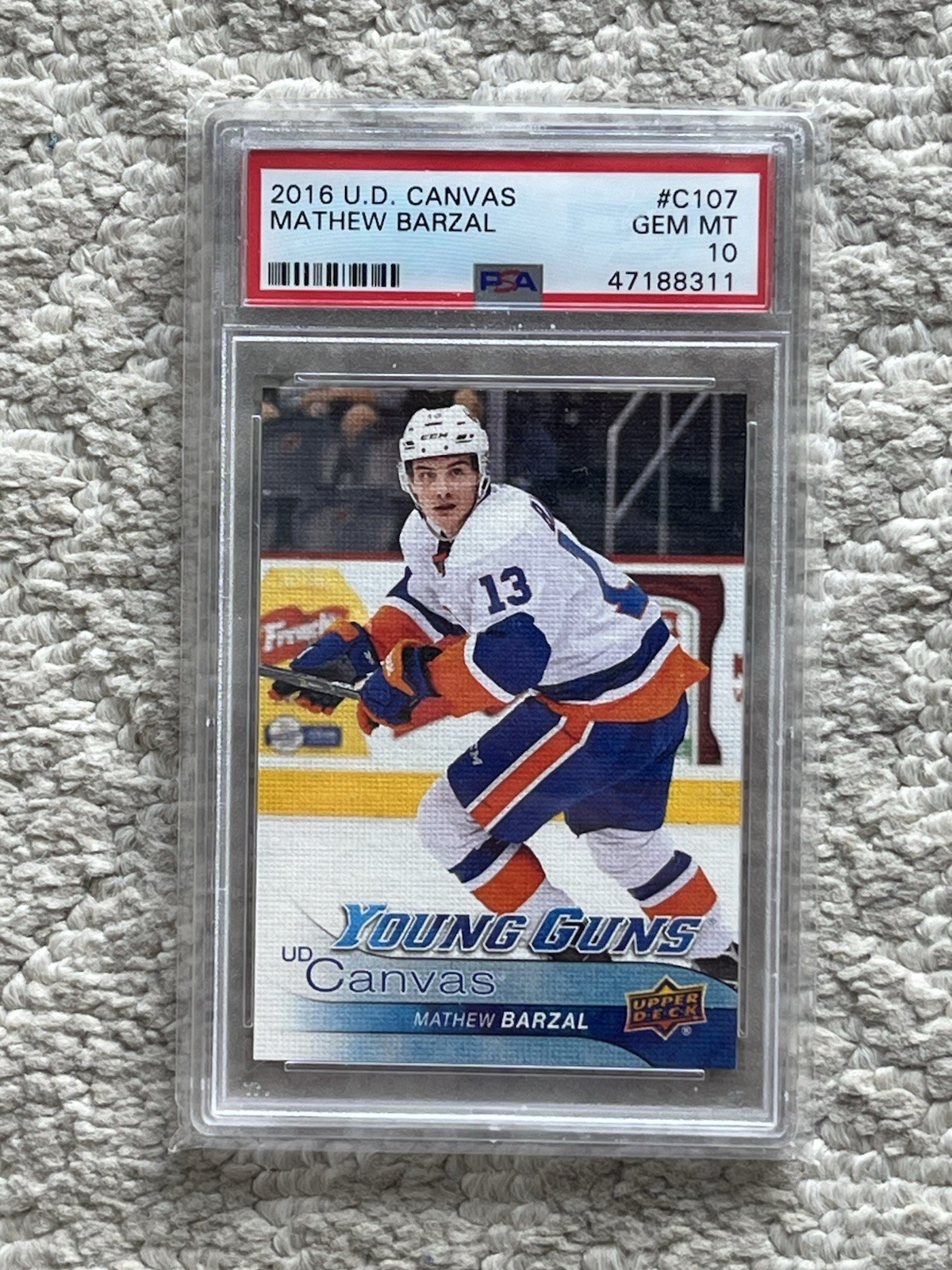 2016-17 Upper Deck - Ud Canvas Young Guns Mathew Barzal #C107 (RC)