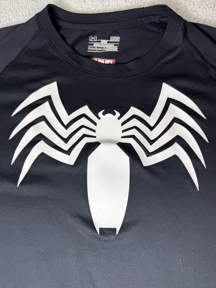 Camisa holgada Venom Under Armour Marvel Alter Ego Foto 2 de 4