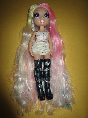 B-1119) GROSSE L.O.L. MODEPUPPE MGA ENTERTAINMENT BRATZ DOLL 28cm GROSS SEHR GUT