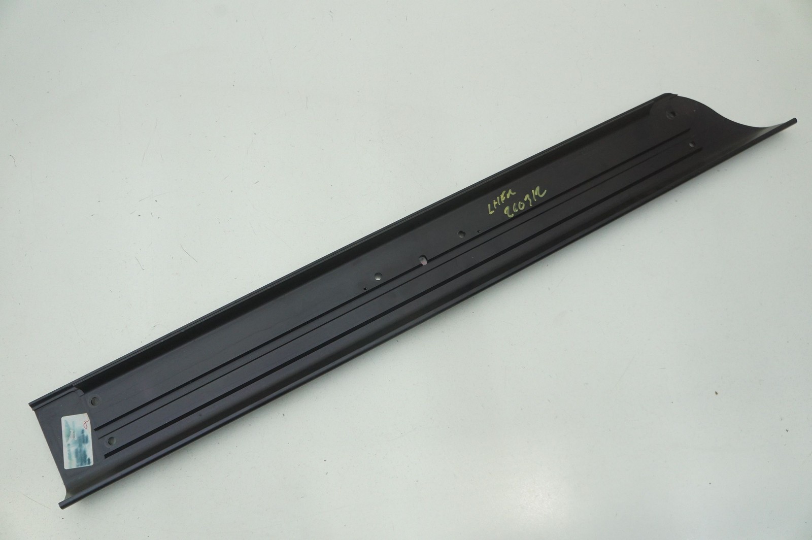 Front Left Door Sill Scuff Plate Trim 6G33-13243-AAW Aston Martin V8 Vantage 08