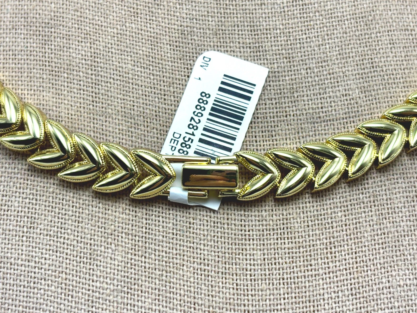 BELLEZZA 18" Goldtone Bronze Cast Link Line Necklace - Leaf - NWT - product detail image 11